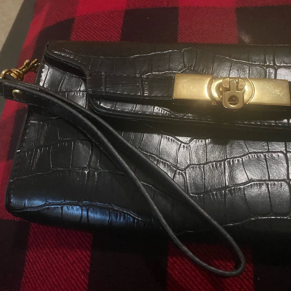 Balck color hand bag beauty full bag